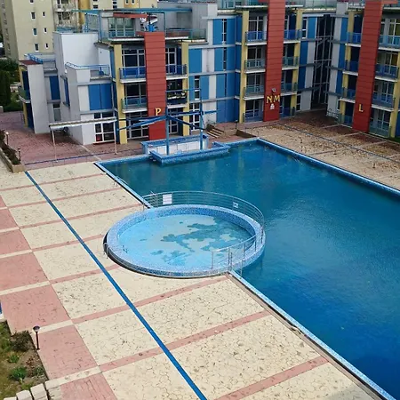 Sunny Elit 4 - With Balcony